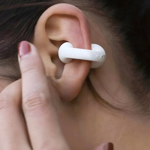 🔥🔥Clip-on bone conduction sports Bluetooth earphones😍