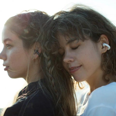 🔥🔥Clip-on bone conduction sports Bluetooth earphones😍