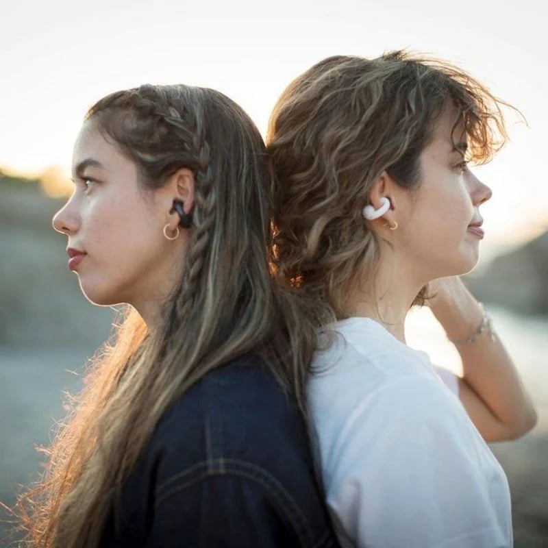 🔥🔥Clip-on bone conduction sports Bluetooth earphones😍
